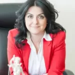 כותבת רומי שרון